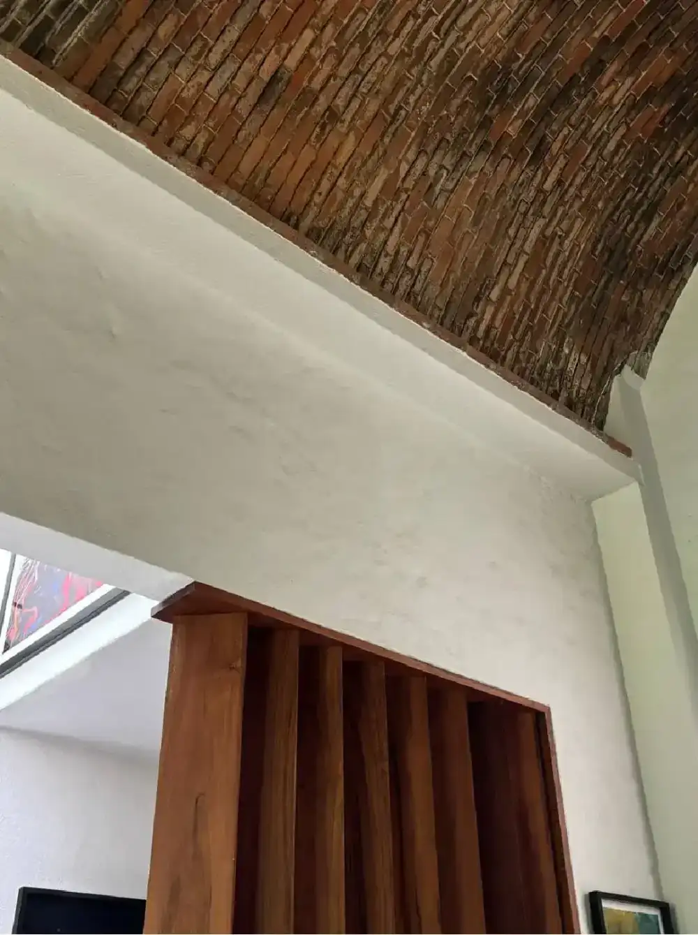 Bóveda de ladrillo rescatada del núcleo original de Casa Sagrado Corazón, El Campanario, Querétaro